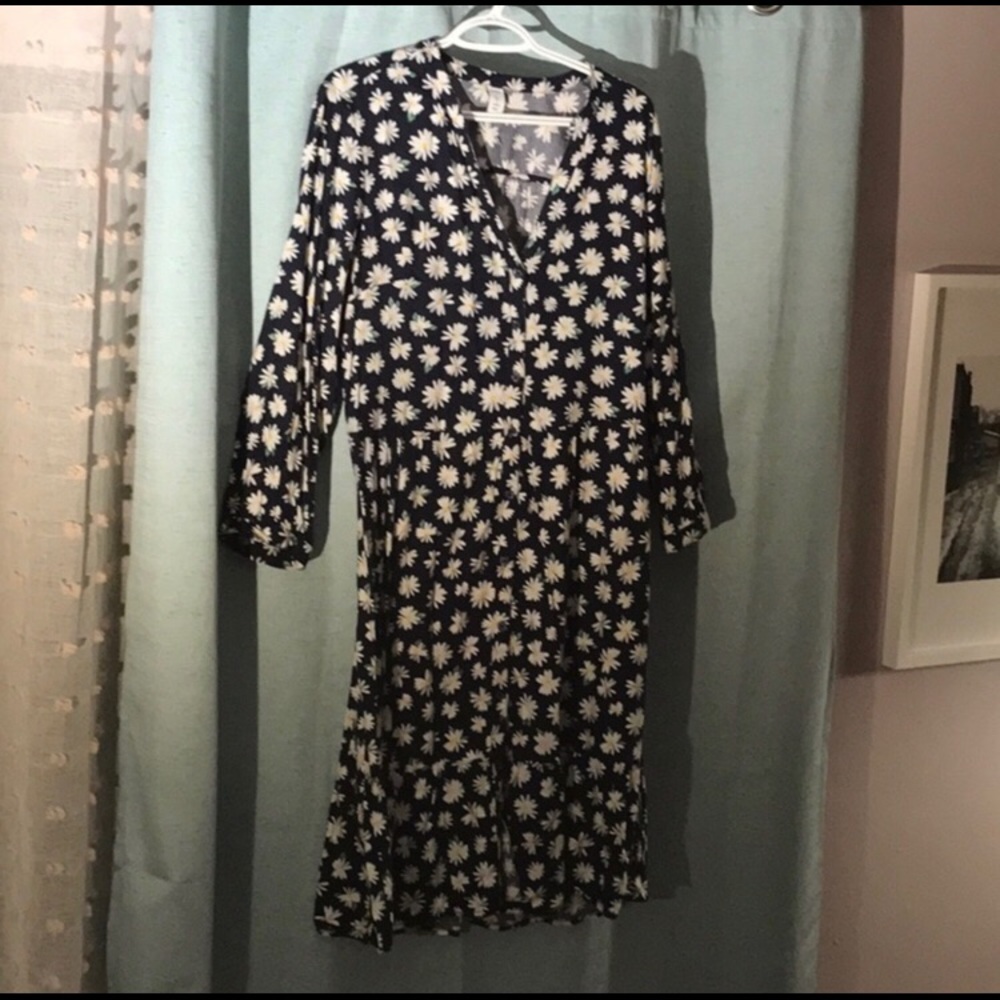 * TALL* Midi button-down shirt dress with DAISIES